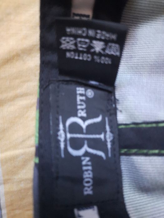 Продам кепку Robin ruth