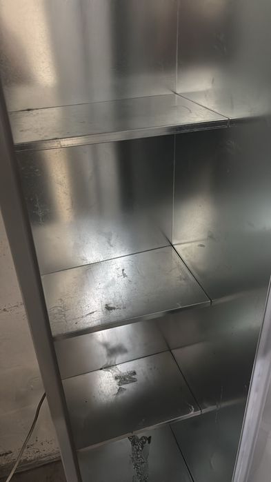 Cacifo alto de metal
