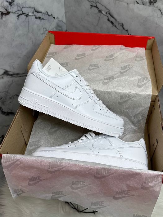 Знижка! Кросівки Nike Air Force 1 Classic White Low Найк Форси Білі Шкіра