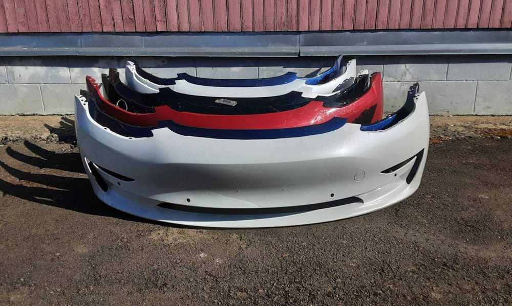 Tesla Тесла model 3 бампер передній оригінальний
