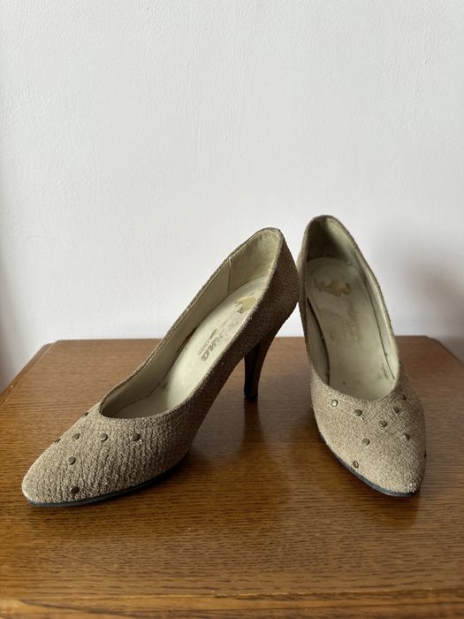 Buty czółenka szpilki beżowe 36
