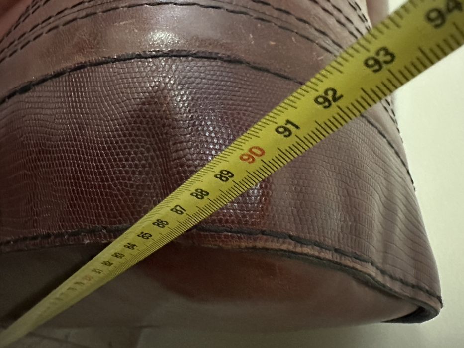 Sofá Moderno 100% pele