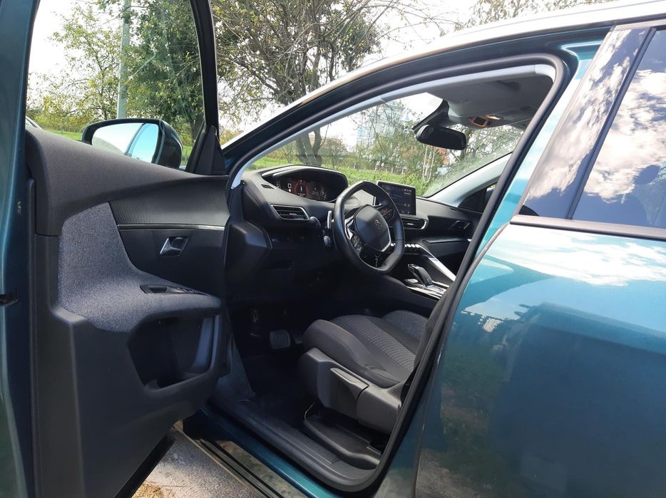 Авто Легкові автомобіль