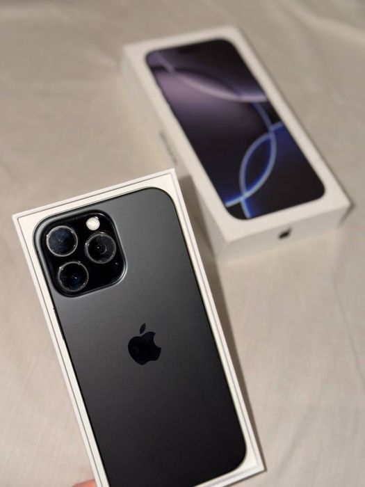 IPhone 16 pro max 256gb,купувався новим у apple room