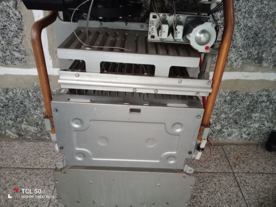 Esquentador wilo para reparação, já está parado a muito tempo.