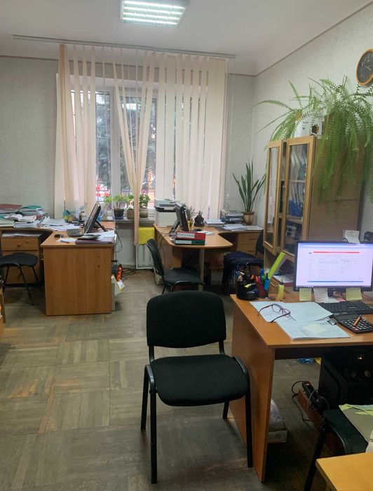 Комплекс будівель, площею 1 141,20 кв.м., м.Рівне