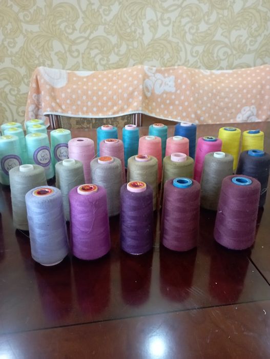 Продам  нитки разных цветов