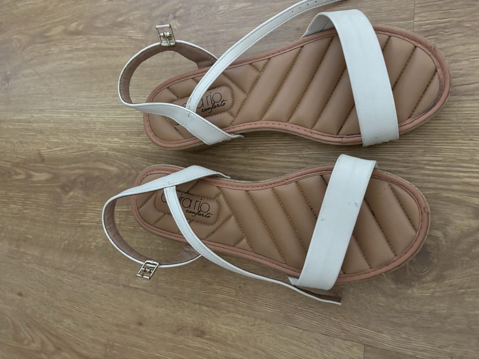Sandalias bege creme