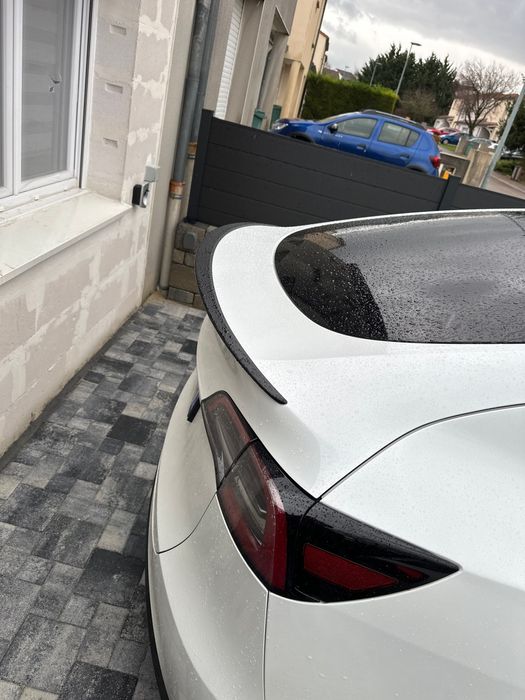 Спойлер Карбон, чорний глянець мат антикрило Тесла модель 3 ,Y тюнінг