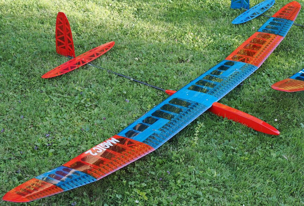 Wyczynowy model szybowca F3L/ RES - Magic 2 - 420 g, 2 metry rozp.