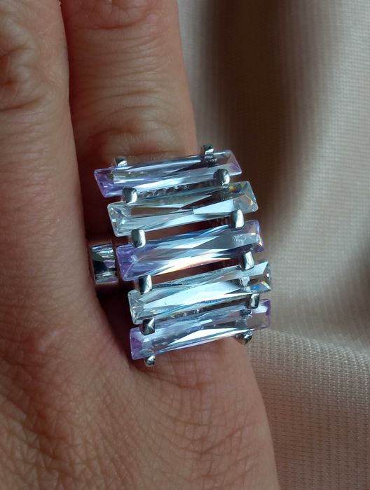 Duży pierścionek z kryształkami srebro 925 11,5 g R. 13