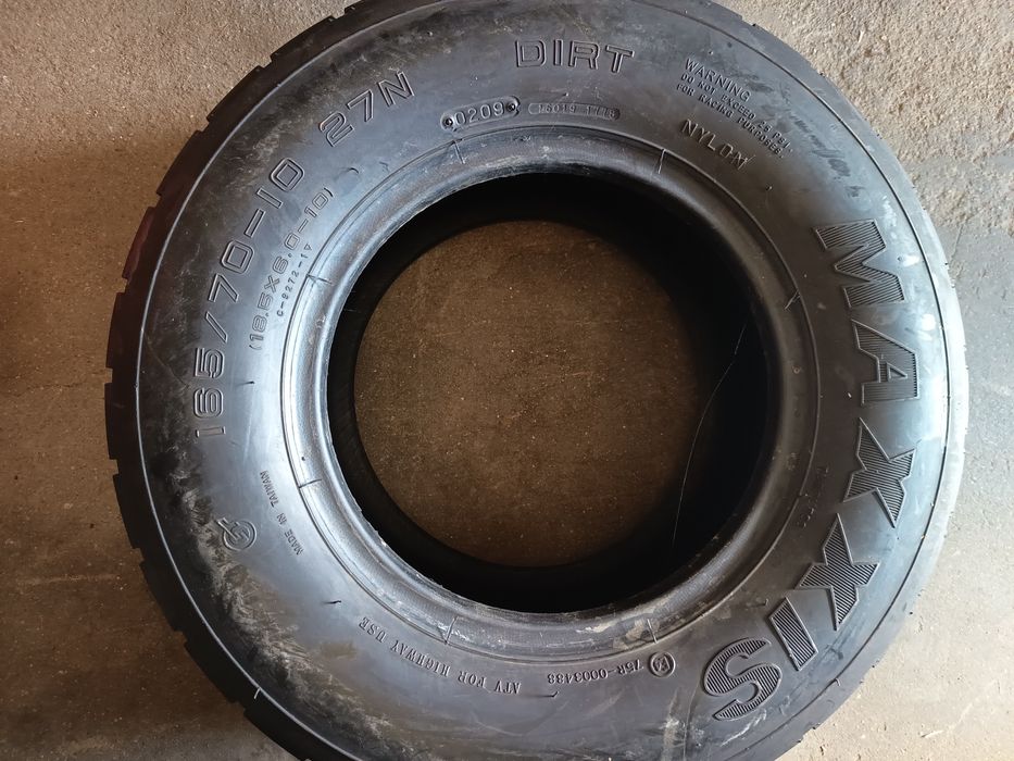 Jantes e pneus para kartcross e moto4