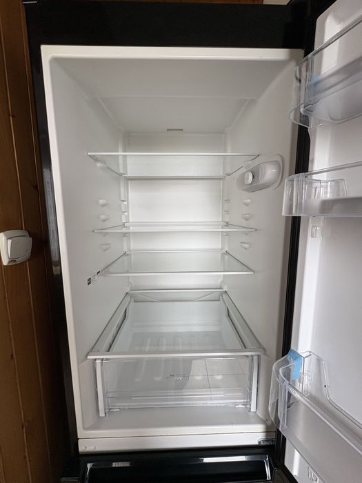 Lodowka indesit czarna no frost