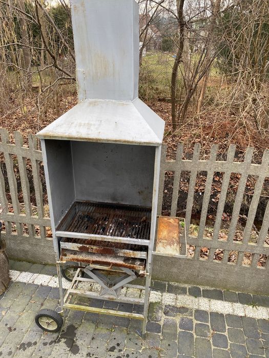 Super duży wielofunkcyjny grill z kominem + palenisko + węgiel drzewny