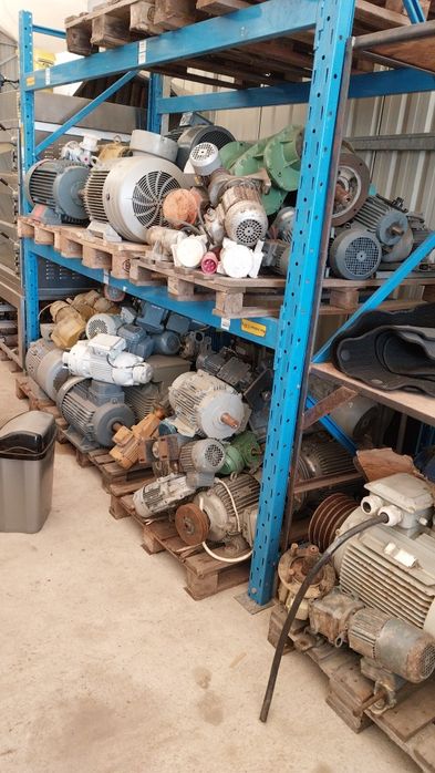 silnik elektryczny, silniki z przekładniami,różne moce i obroty.