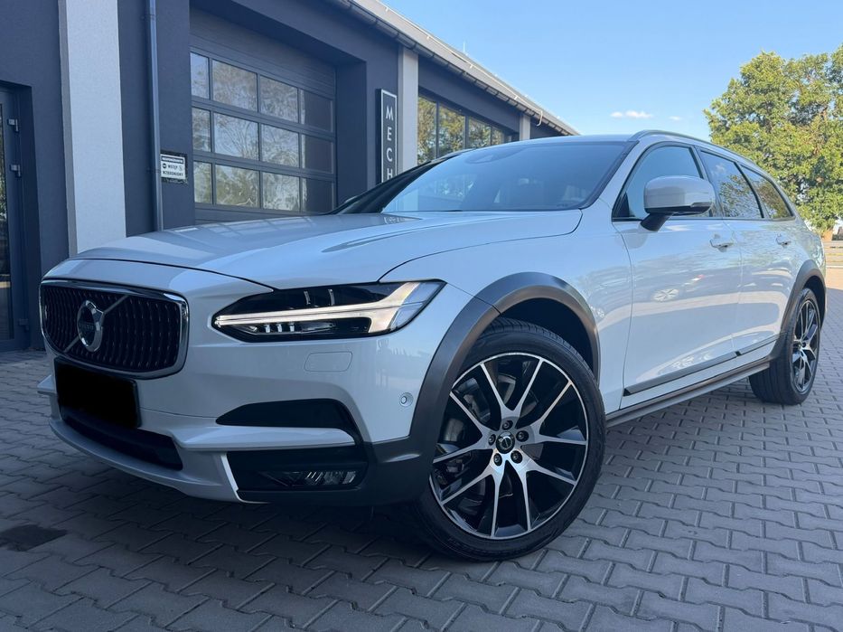 Volvo V90 Cross Country