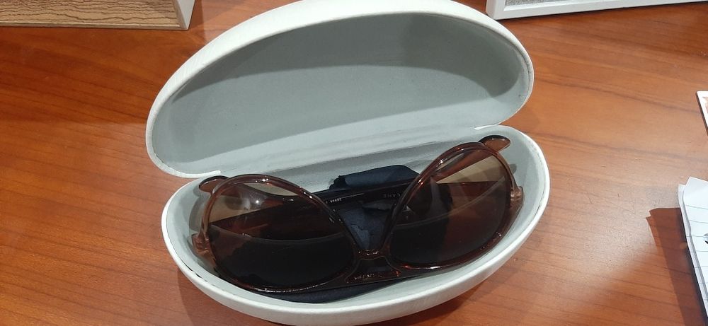 Oculos de sol castanhos64751416911233123