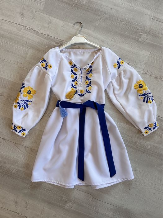 Сукня вишиванка на дівчинку 9-10 років