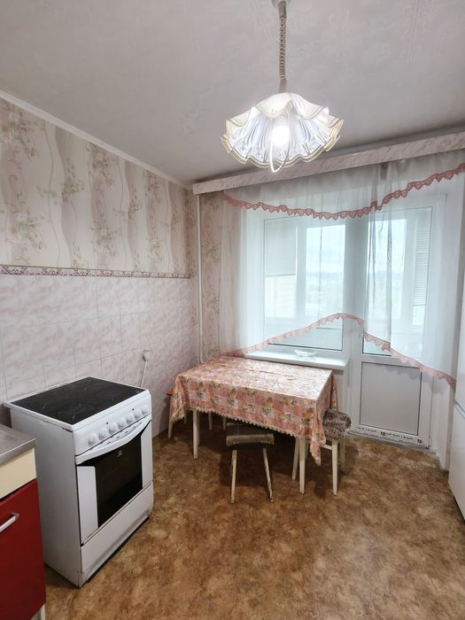 Продаж 3 кімнатної кв-ри, Перемога 5,  Бульвар Слави, Сільпо, середній поверх