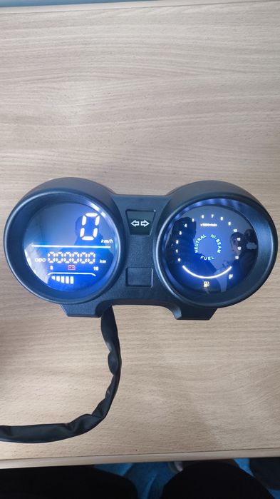 Продам електронну приборну панель