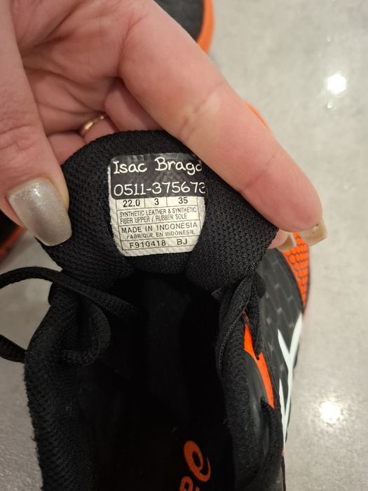 Оригинальні кросівки asics 35р