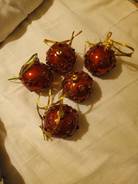 Bombki szklane Silverado, czerwone, zdobione. Ozdoby świąteczne.