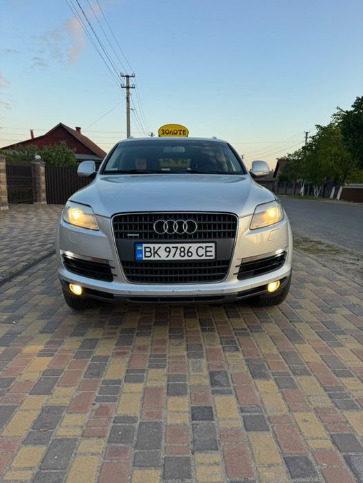 Продам Audi q7 3.0 tdi