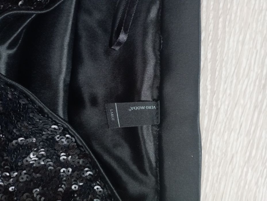 Spódnica czarna z cekinami mini roz S