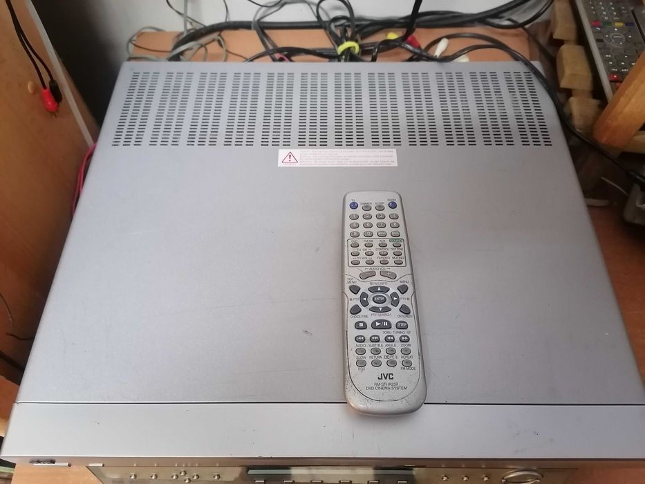 Amplituner JVC RX-E100R pilot