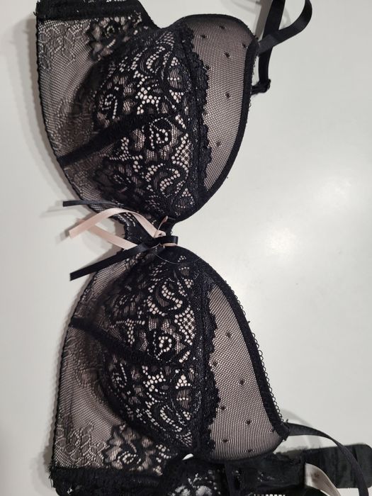 Staniki 2 szt rozm 80B