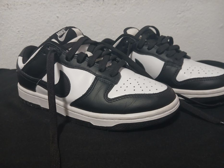 Nike Dunk Low "Panda"