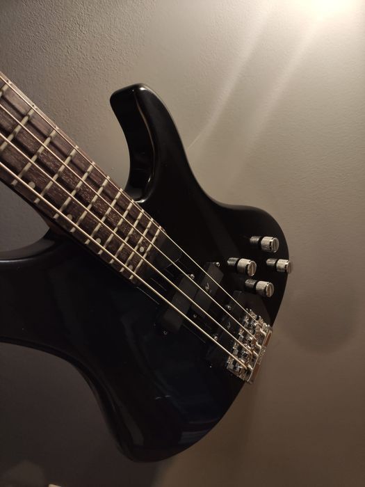 Baixo Washburn XB-200 Bantam