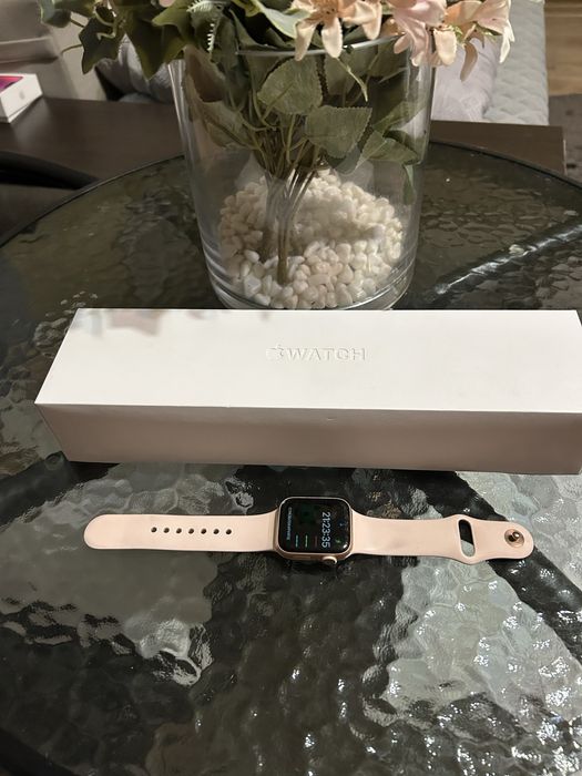 Apple Watch 4 40 мм