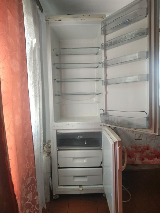 Холодильник на запчастини