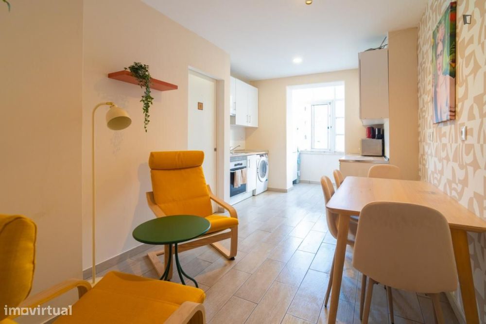 Quarto - localizado em Roma-Areeiro Lisbon