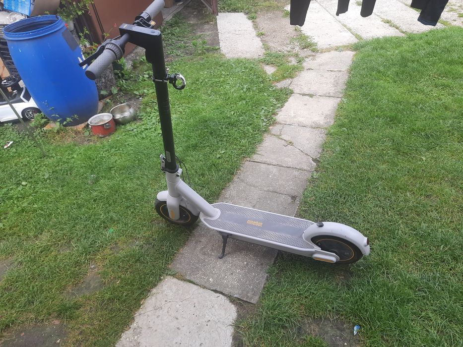 Hulajnoga Ninebot g30 le
