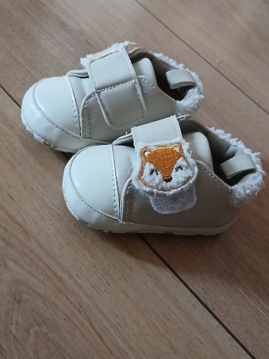 Buciki niemowlęce 18