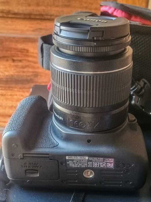 Canon EOS 2000D