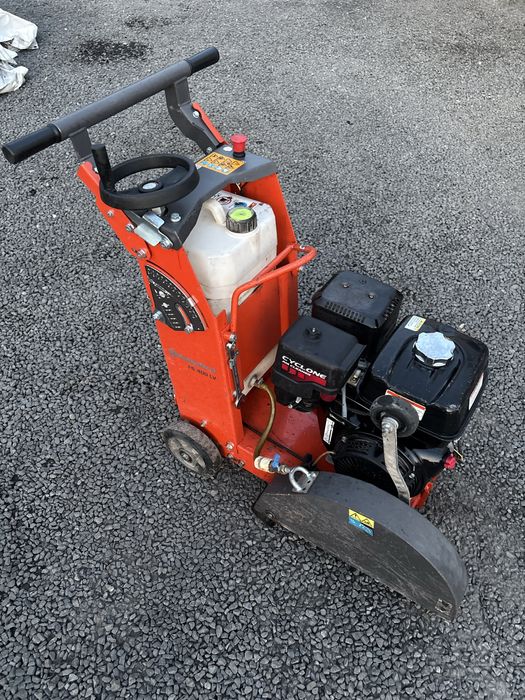 Przycinarka jezdna tarczowa Husqvarna