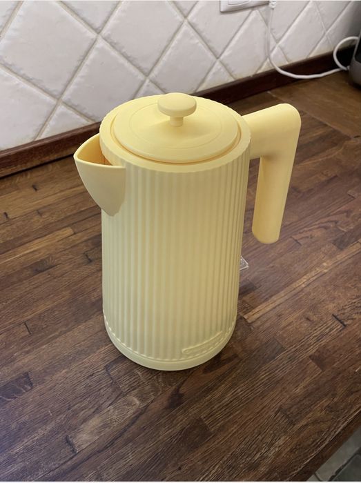 Żółty czajnik - 3100 W, 1.7l