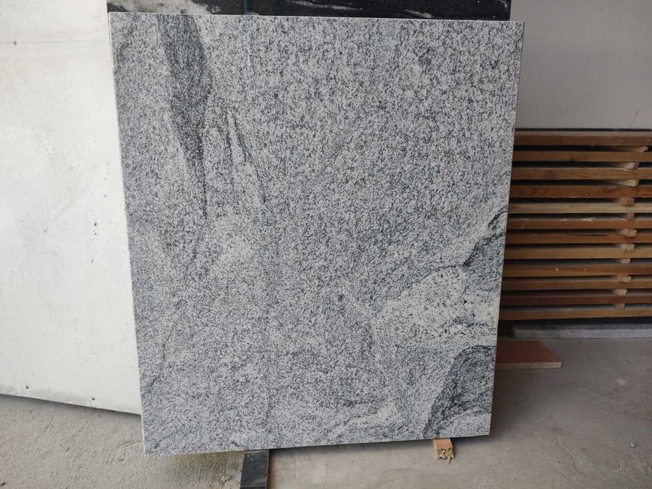 Parapet granitowy