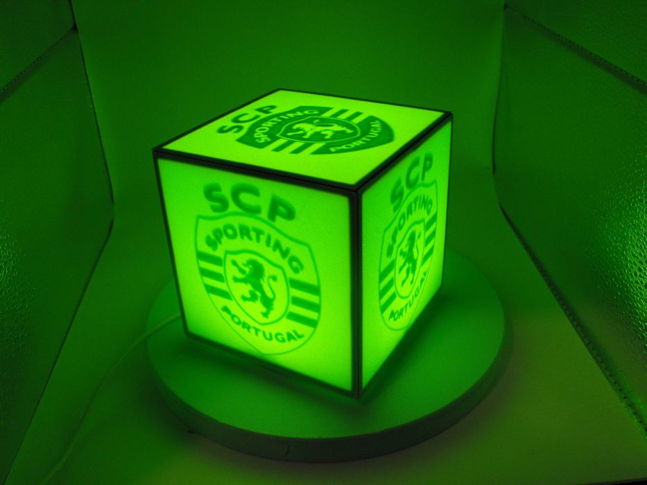 Candeeiro de Secretária "CUBO"