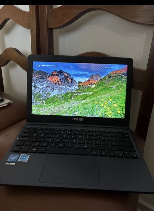 Portatil Asus E203N