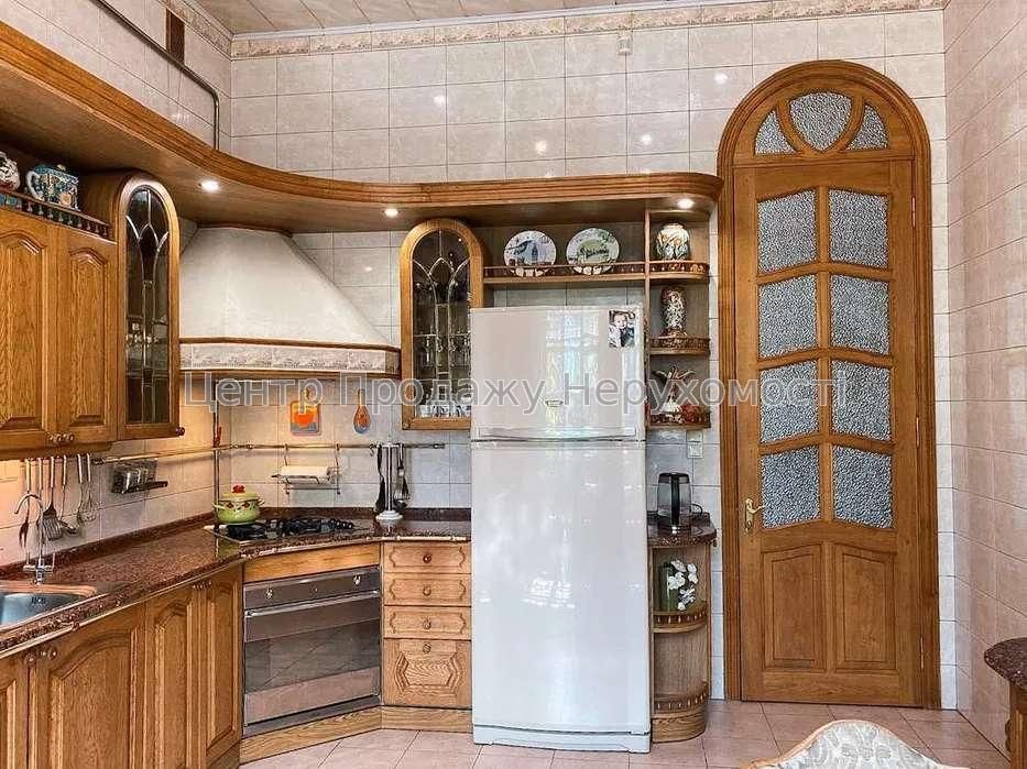 Продам Будинок розташований на Олександрівському проспекті