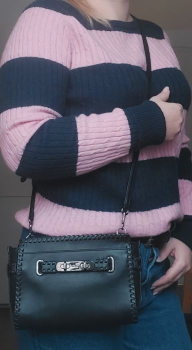 Coach Swagger Wristlet torebka czarna skórzana listonoszka skóra hit