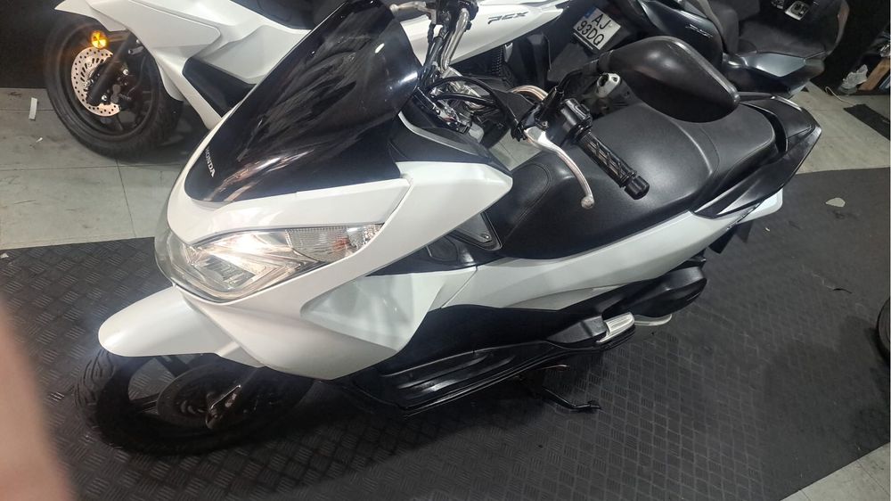 Pcx 2015  valor de 1600