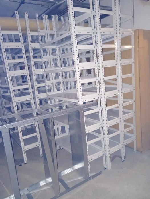 Regały magazynowe Rezerwacja do soboty