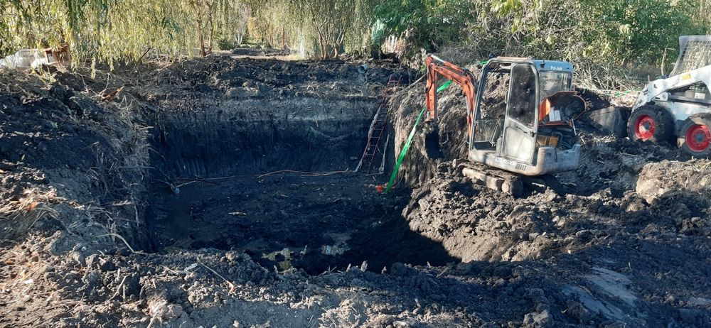 Послуги міні екскаватора, Услуги мини экскаватора