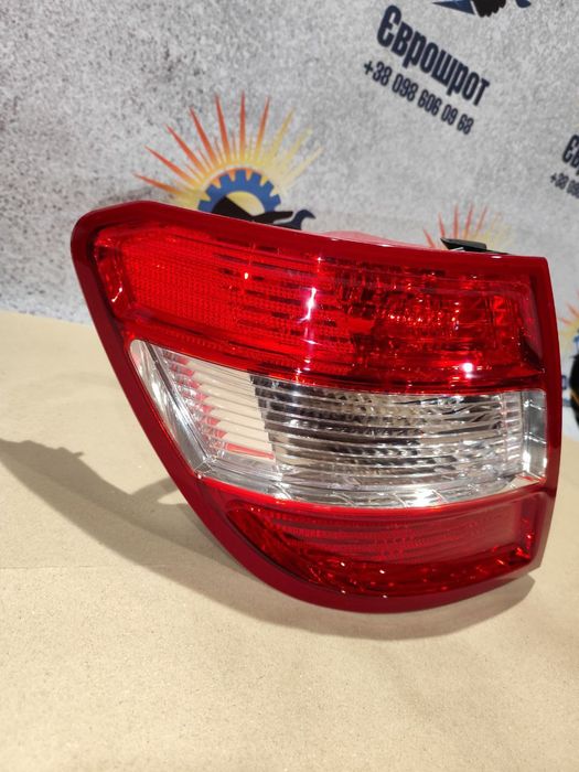 Ліхтар фара задній лівий Mercedes Benz C-Class