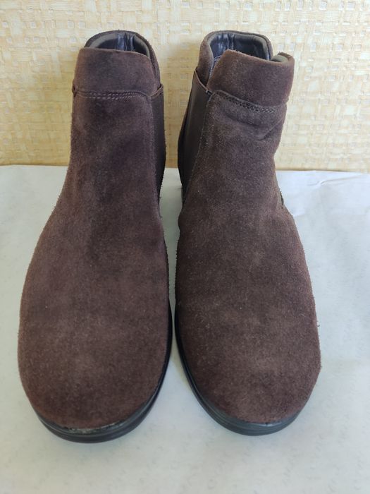 Демісезонні замшеві ботинк
